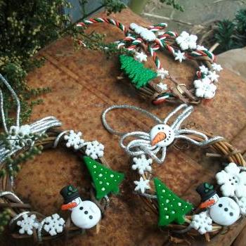 Traditional Mini Grapevine Wreaths -Snowman and Christmas Buttons - Christmas Tree or Swag Ornament